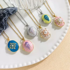 Openable hot-selling oil painting photo box necklace fashionable hot-selling dopamine necklace