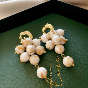 Vintage exquisite round resin beaded tassel earrings