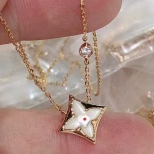 Five flower bracelet for women high version old flower white shell necklace