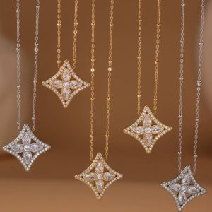 Super sparkling zircon diamond flower necklace